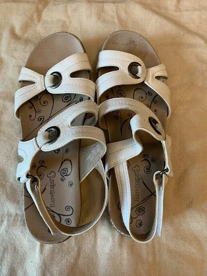 Baretraps white sale sandals