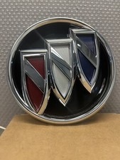 2018-2021 Tri Shield Oem Front Enclave Emblem New Gm 84515795