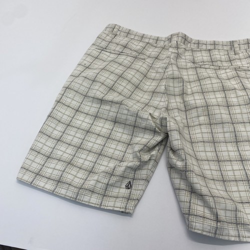 VOLCOM CORPO CLASS mens Striped chino shorts White Striped size 38 Pre Owned - Picture 16 of 22