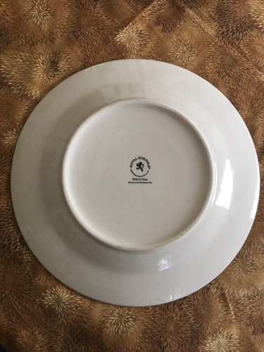 Royal Norfolk- RNF70 10.5/8” Dinner Plate Assiette (Discontinued Pattern) Swirly - Picture 3 of 12