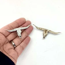 Texas Longhorn Skull Replica - 1:24 Scale artisan dollhouse miniature (1 skull)