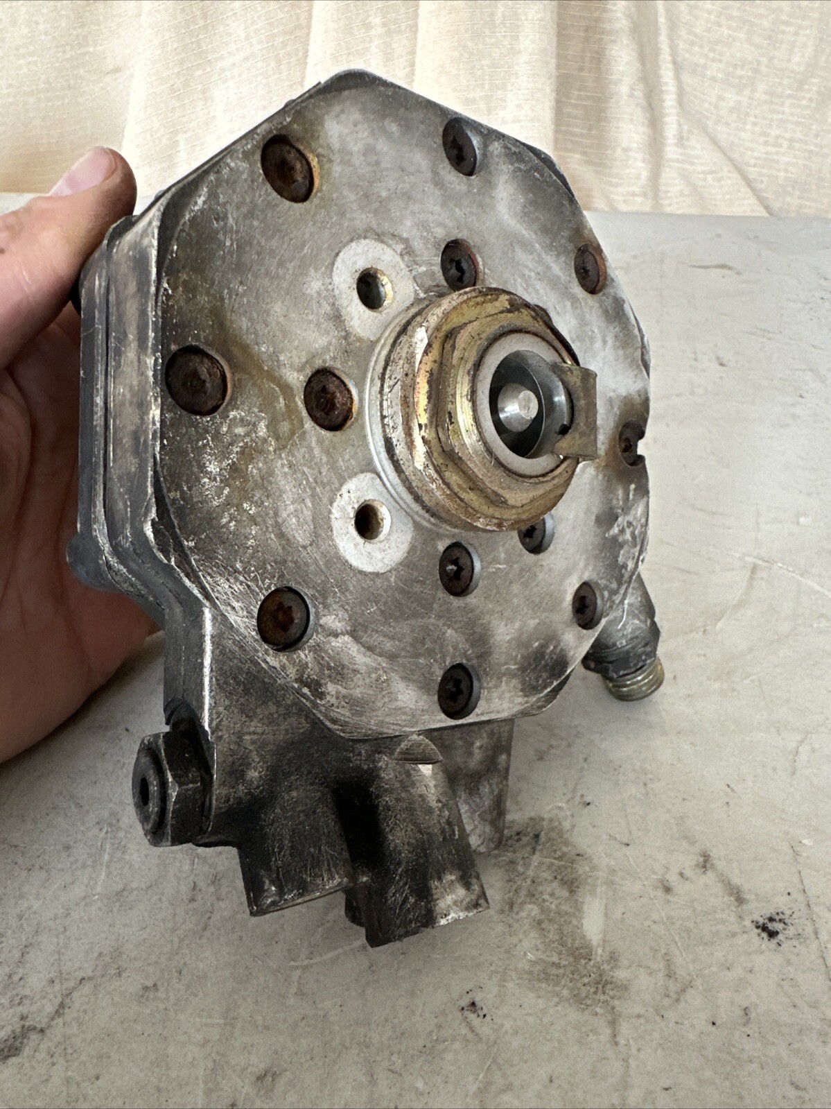 OEM Ferrari 308 Fuel Distributor Unit Only 70000650 P/R READ