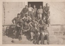WW2 US Army 1940s Soldiers Relaxing on Steps Vintage Original Photo
