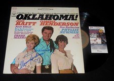 FLORENCE HENDERSON & JOHN RAITT AUTOGRAPHED RECORD ALBUM (OKLAHOMA) - JSA COA!