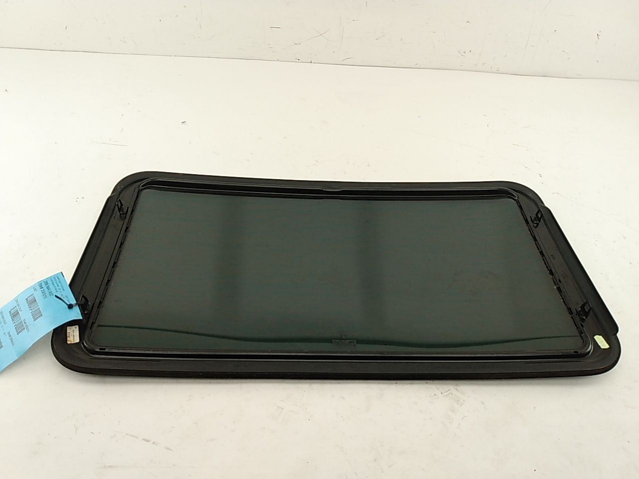 Maserati Quattroporte 2004-2008 Sunroof glass P/N 1618904