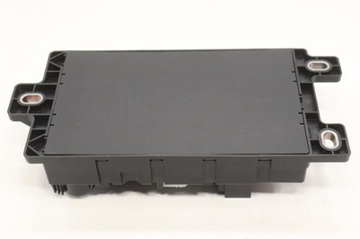 2020 - 2023 LAND ROVER EVOQUE REAR FUSE RELAY BOX MODULE OEM M8D214N030AA