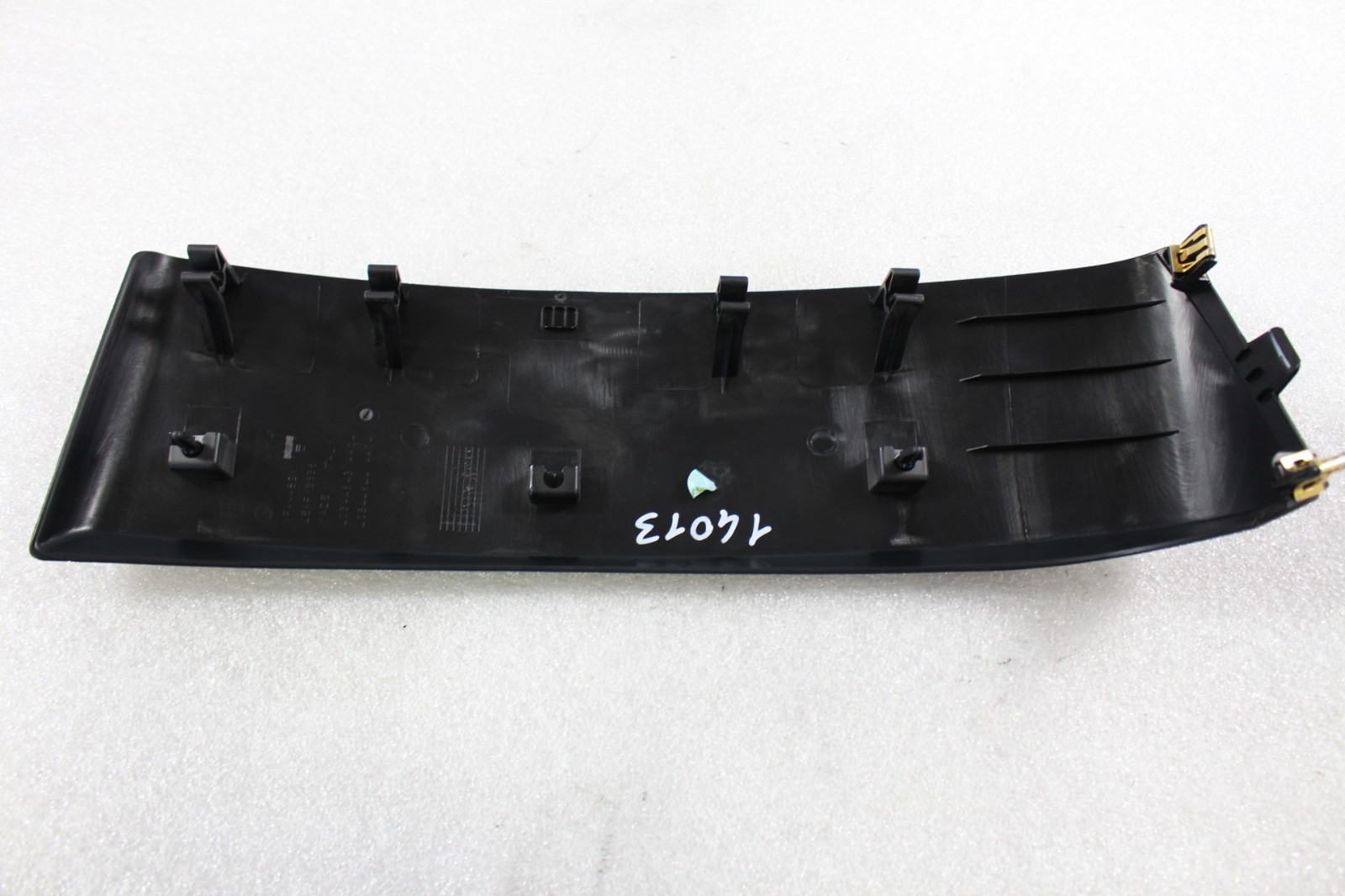 Maserati Ghibli, LH, Left, Front Central Seat Cover, Used, P/N 673000263