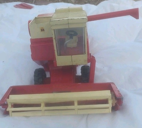 Vintage Ertl International Hydrostatic 915 Mähdrescher Arm Spielzeug Traktor 1/20 - Bild 7 von 8