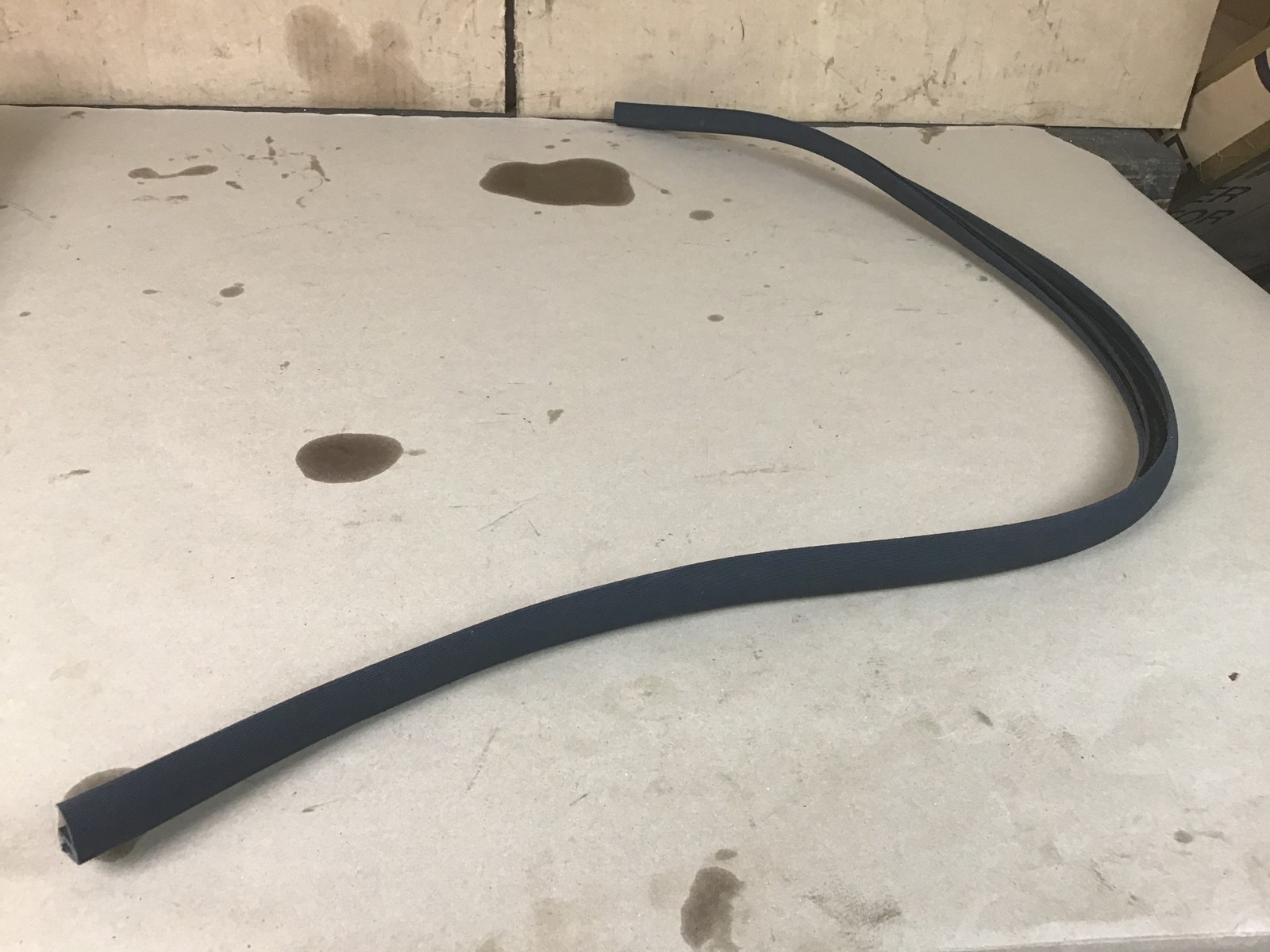 McLaren 650S Can-Am 2015-2017 Right Outer window scraper seal