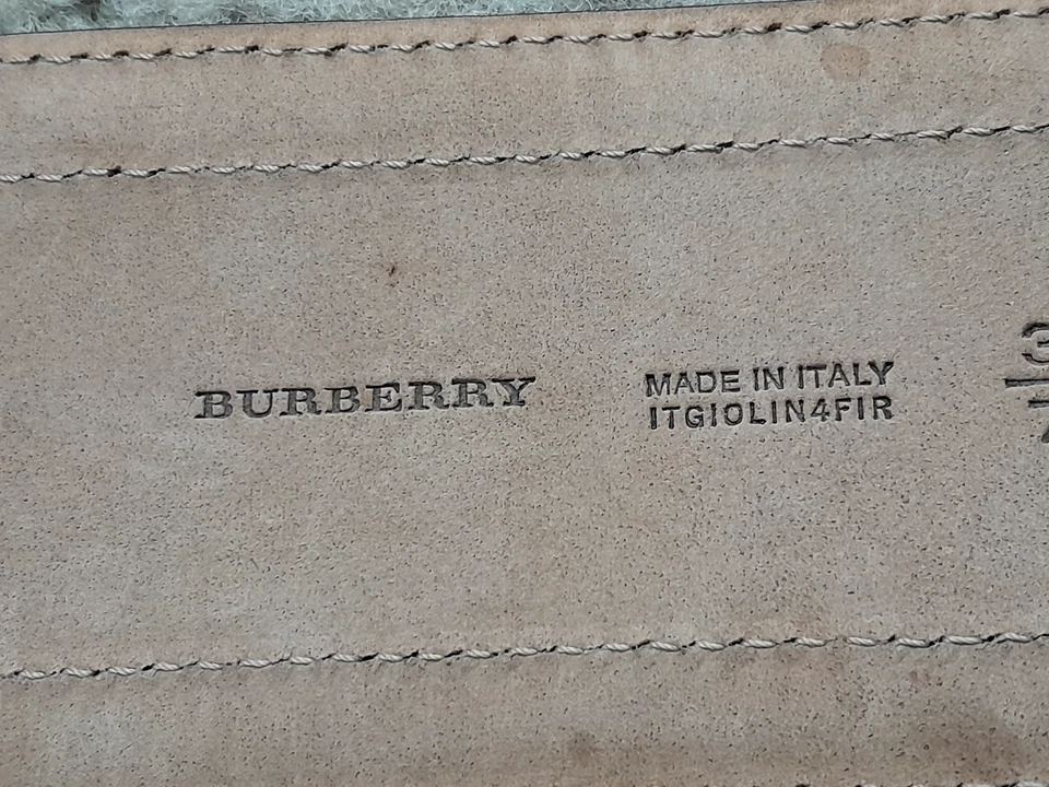 Cinturón Burberry charol negro con doble - talla 30 Foto 3 de 4