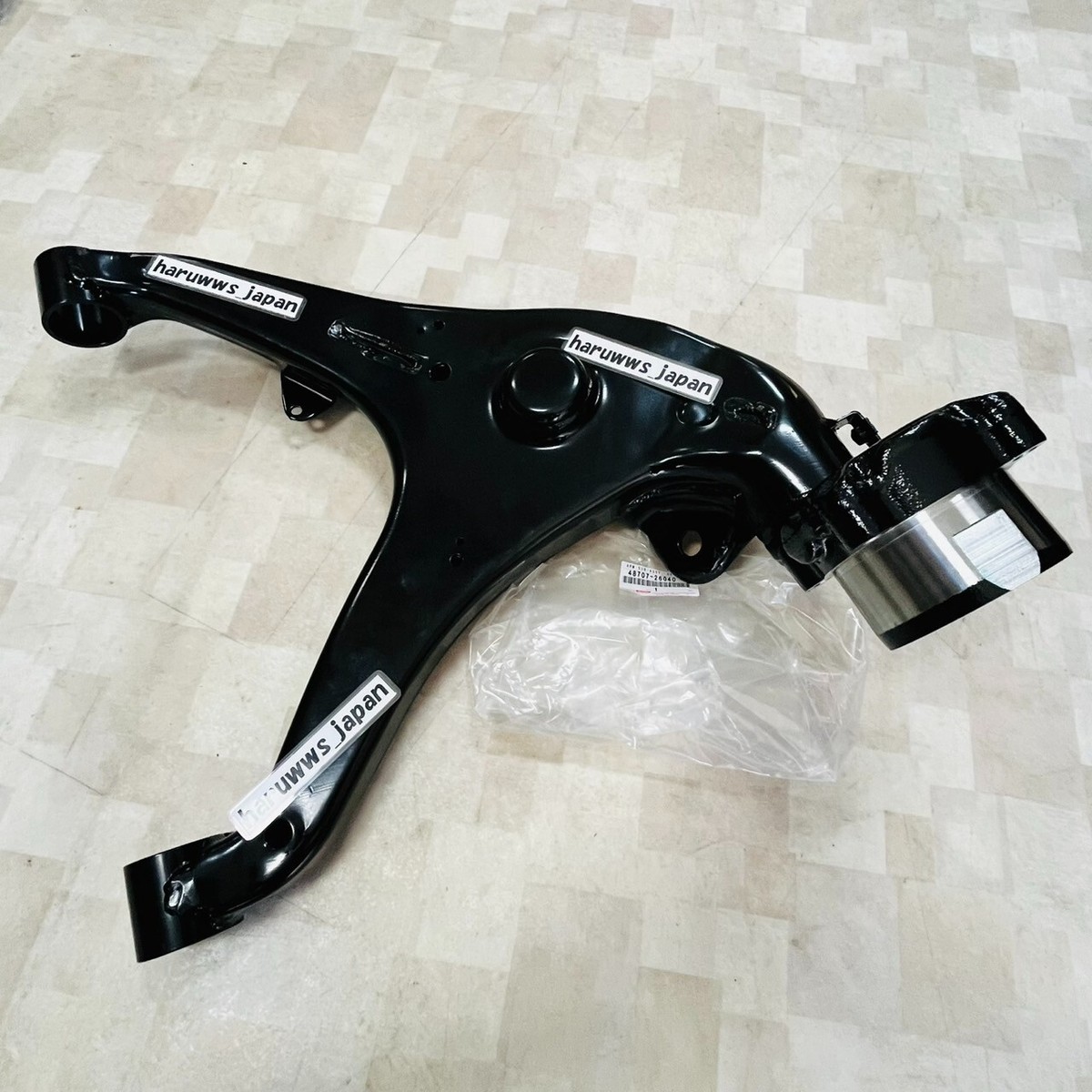 OEM Toyota Hiace Granvia Rear Suspension Arm Sub-Assy LH 48707