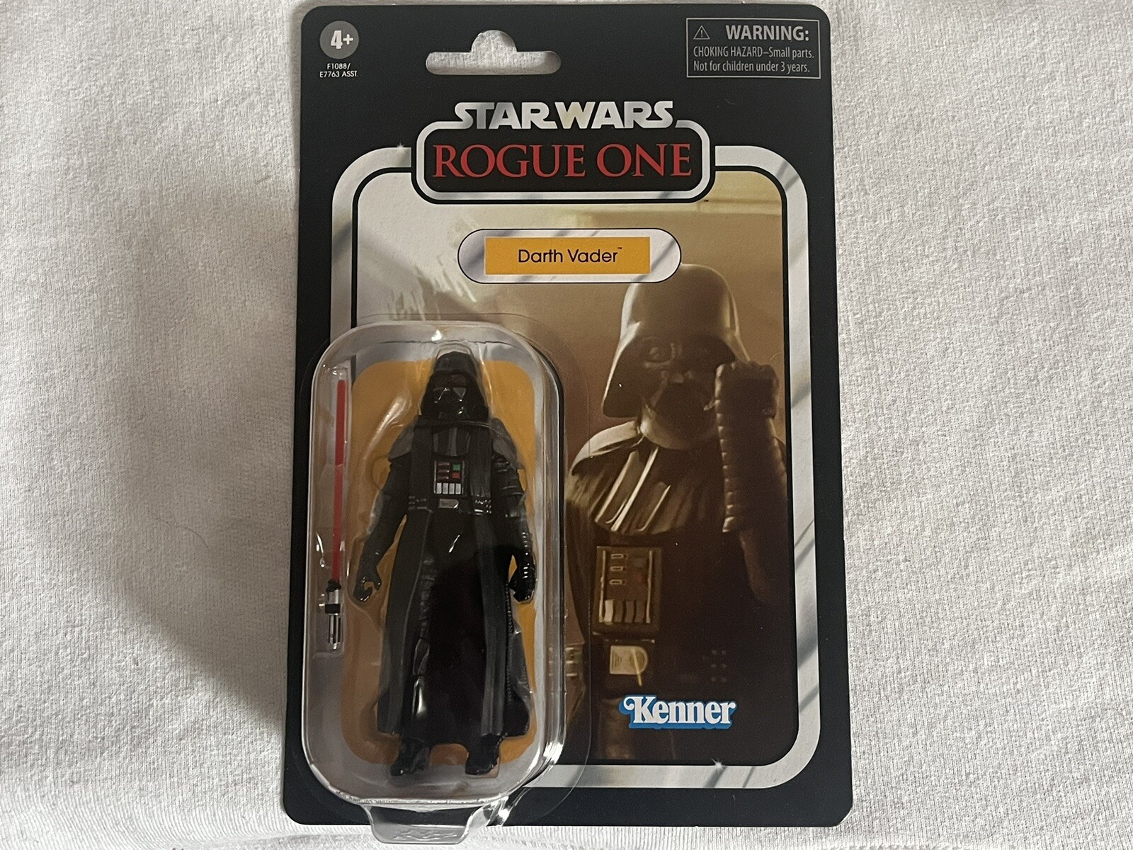 Kenner Star Wars The Vintage Collection VC178 Darth Vader Rogue one 3.75 Fig MOC