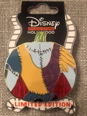 DSSH NBC Nightmare Before Christmas Sally Pumpkin Pin LE 400 *In Hand*