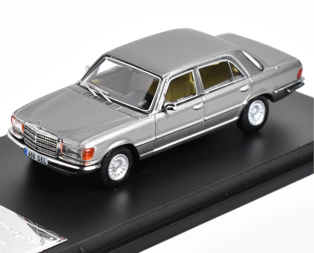 Maxwell 1:64 Benz 450SEL W116 Sedan Classic Sport Model