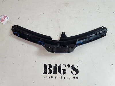 グラウンド コーヒー　18オンス 2017 2018 Toyota Corolla Upper Grille Bar Design USED OEM 53101