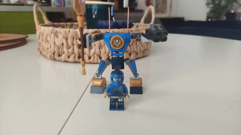 LEGO Ninjago 71805 Jay's Mech Battle Pack, photo 1 of 5