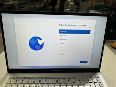ASUS VivoBook 15.6'' Intel Core i5 @ 1.60GH, 8GB RAM, 256GB SSD LowBatt Read Desc