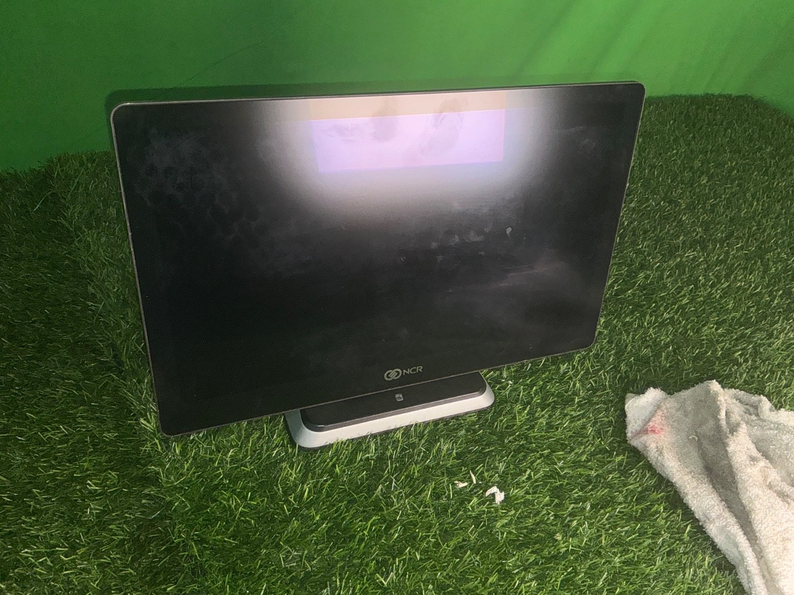 NCR Touchscreen POS Terminal/Monitor 7746-1415-0179