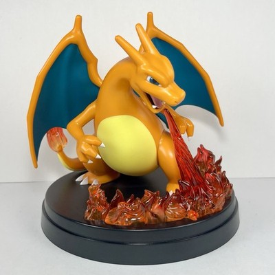 Charizard Pokémon Center Super Premium Collection- Figure Only*