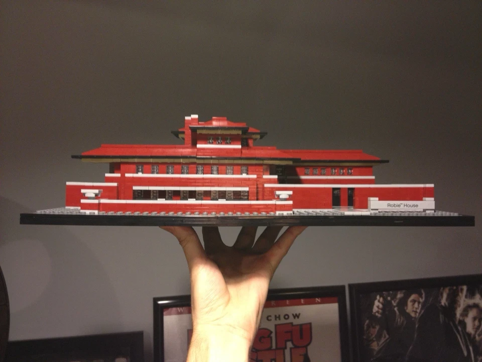 LEGO 21010 – Robie House (Frank Lloyd Wright) COMPLETE WITH MANUAL (no box) - Image 3 of 4