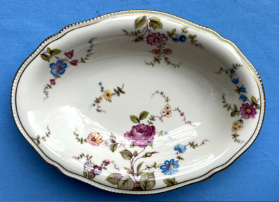 Castleton Sunnyvale Large 11 Inch Oval Vegetable Bowl Mint