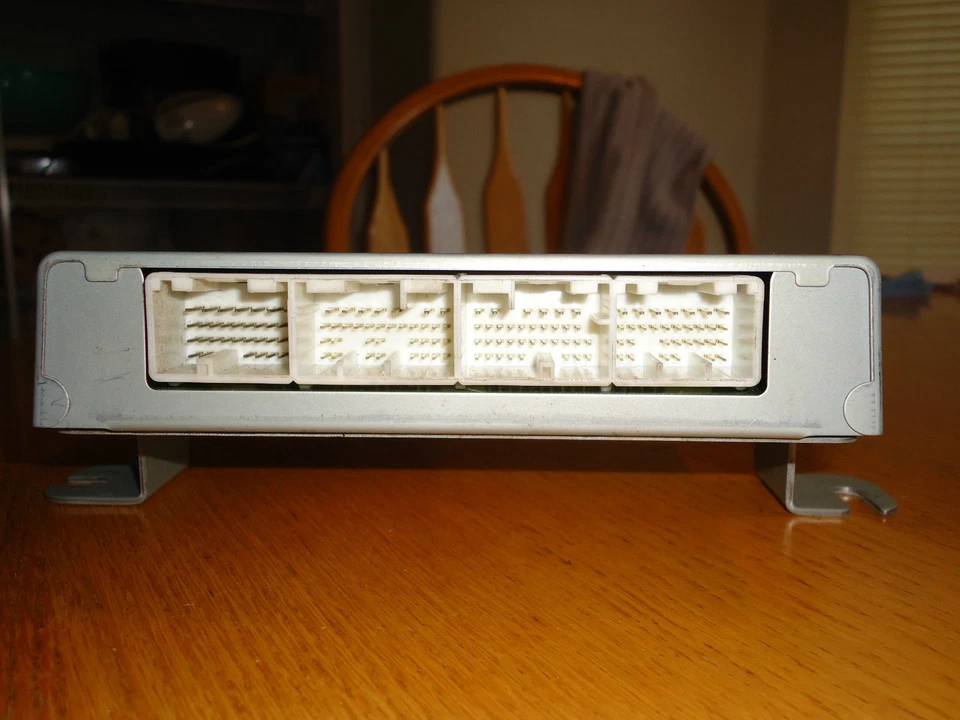 2005 Suzuki Aerio Engine Control Unit ECU ECM 2.3L AT 33921-59JR1 4x4 Liana - Image 3 of 4