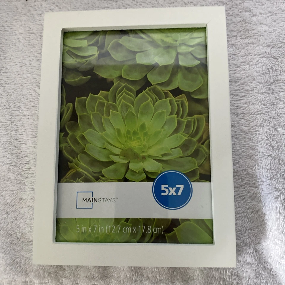 Marco de fotos de madera blanca independiente Mainstays 5x7 con caja abierta de vidrio cantidad 6 Foto 4 de 4