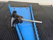 #aq940  Snap on T Handle Ratcheting Screwdriver SSDMRT8 Black 4" Shank Handle