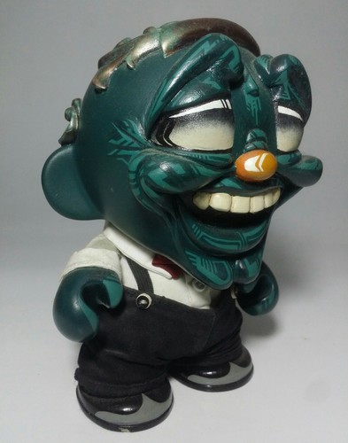 Crux - custom 7" Munny Kidrobot - Picture 2 of 11