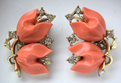 De colección Lisner Gold Vines Imitación Coral Campana Brotes Estrás Oreja Clips Escalador - Imagen 8 de 8