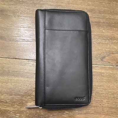 Ecco Black Leather Travel Wallet Organizer with Zipper Closure & Card Slots