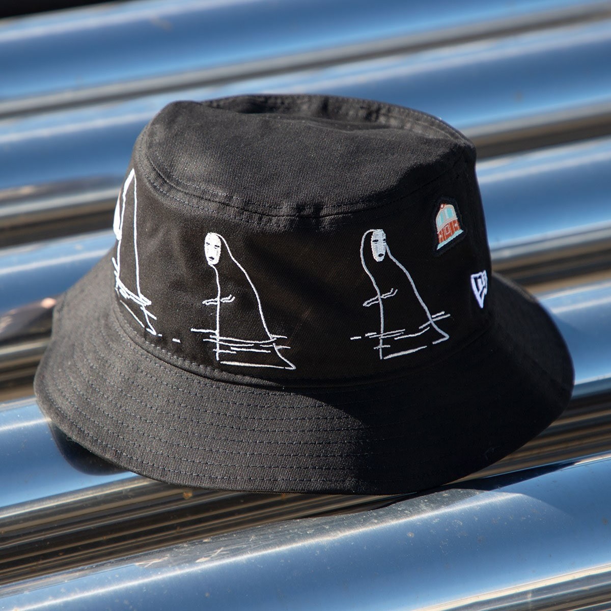 NEW ERA Studio Ghibli Spirited Away Bucket Hat No-Face Black