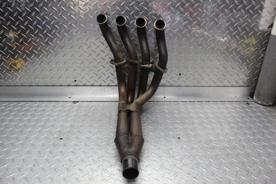 Kawasaki Ninja ZX6R ZX636B1 2004 Exhuast con silenciador y cabezales Muzzy Foto 2 de 4