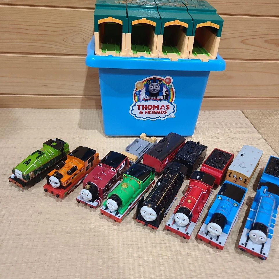 Juego Plarail Thomas & Friends Thomas Percy Gordon Hiro Rosie Nia Foto 2 de 4