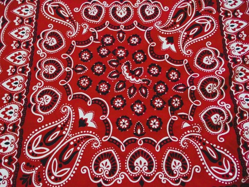 Bandana tablecloth70" round, red, white and black ruffled edges - Picture 3 of 5