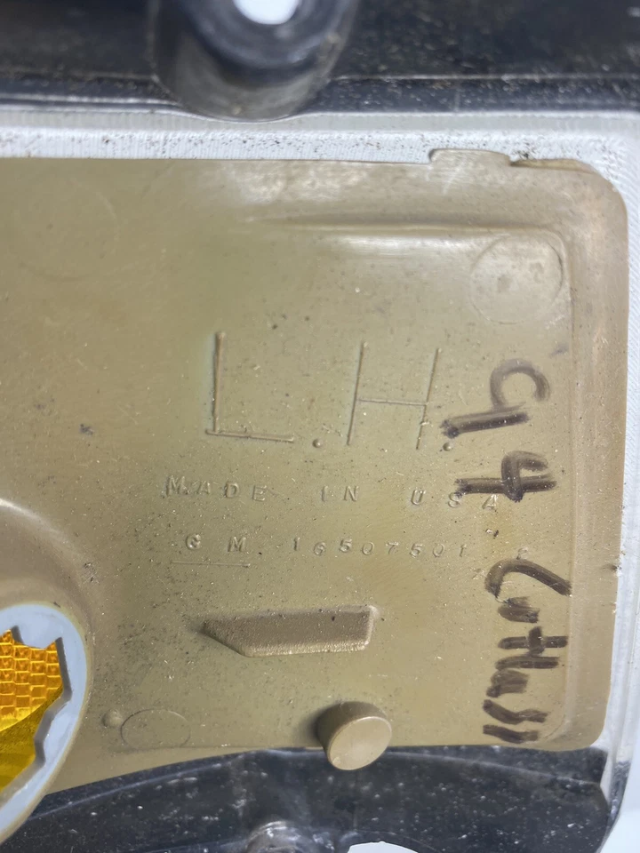 Oldmobile Cutlass 1994 luz marcadora delantera lado izquierdo  Foto 3 de 3