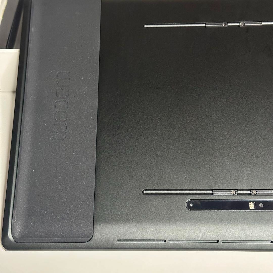 Wacom Mobilestudio Pro 16 15.6 Wacom Mobilestudio Pro 16 15.6