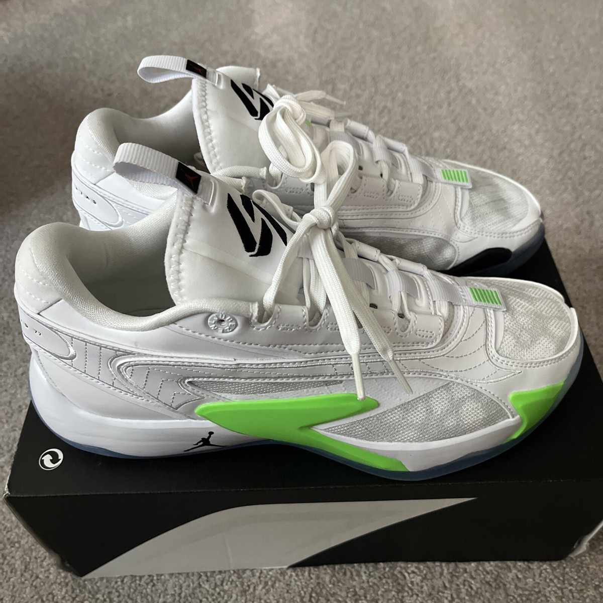 Nike Jordan Luka 2 Men White Black Green DX8733-103 Size 9.5