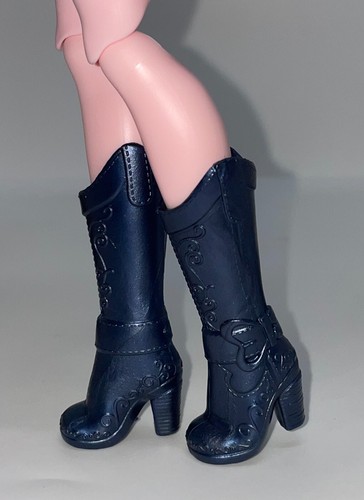 Monster High Fest Draculaura Festival Food Truck Doll Outfit Shoes Cowboy Boots - Picture 5 of 5