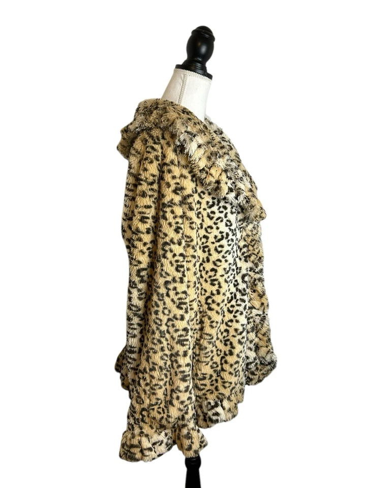 Abrigo Damselle de piel sintética con estampado de animales para mujer grande de gran tamaño glamuroso suave como la roca Foto 2 de 4