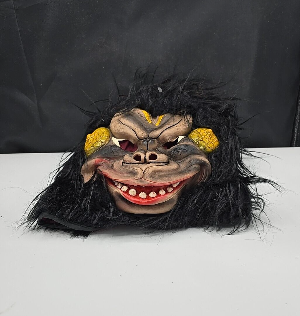 Vintage 80s Fun World Science Fiction Sci-Fi Monkey Gorilla