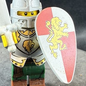 Lego 2010 Castle Kingdoms Lion Knight Minifigure (cas443) 7947