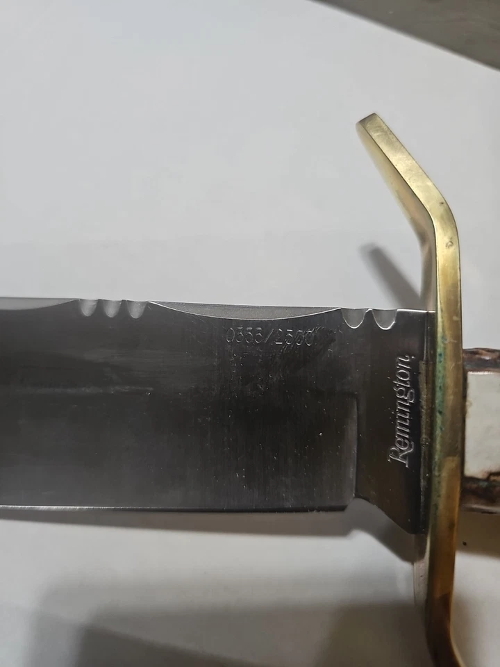 Cuchillo Bowie Remington Edición Limitada (0353/2500) Corona Ciervo Mango 15.5 Como Nuevo Foto 4 de 4