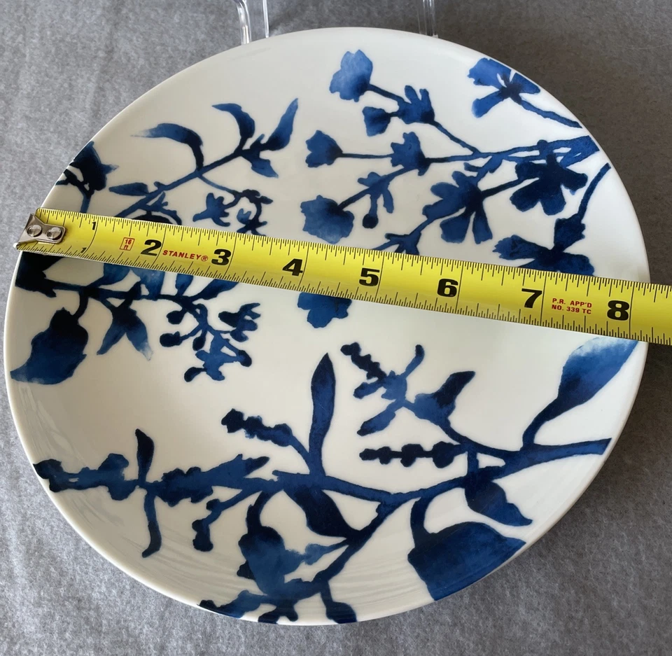 "Juego de 2 platos de ensalada Oneida Tranquility azul floral azul y blanco 8 1/4""" Foto 2 de 4
