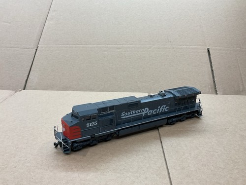 ATHEARN HO SCALE DIESELLOK C44-9W DASH 9 SOUTHERN PACIFIC N.8125 SCHÖN! | Zustand: Used
