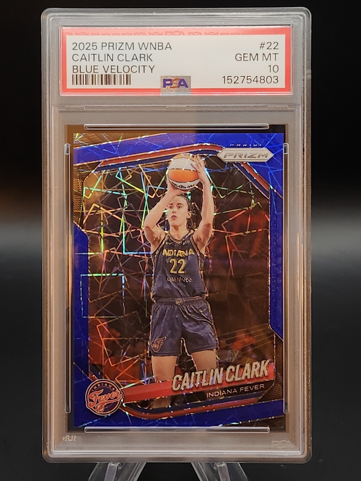 2025 PANINI PRIZM WNBA BLUE VELOCITY #22 CAITLIN CLARK PSA 10