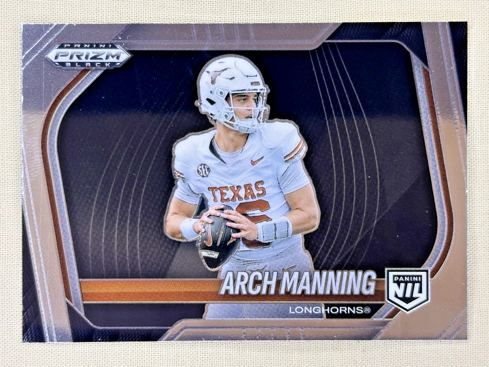 2025 Panini Prizm Black Arch Manning Texas Longhorns #197 NIL