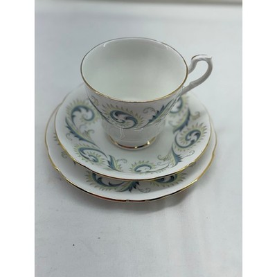 Royal standard fine bone China, England plate cup and saucer 