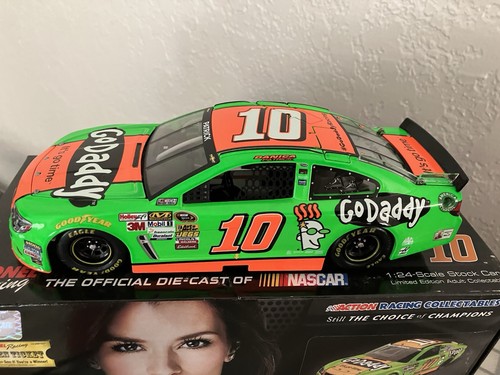 Danica Patrick #10 GoDaddy 2013 Elite signé neuf - eBay