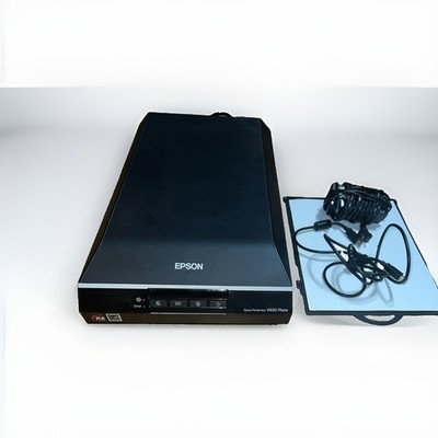 Epson Perfection V600 Photo Scanner With Cables *WORKING AND TESTED*